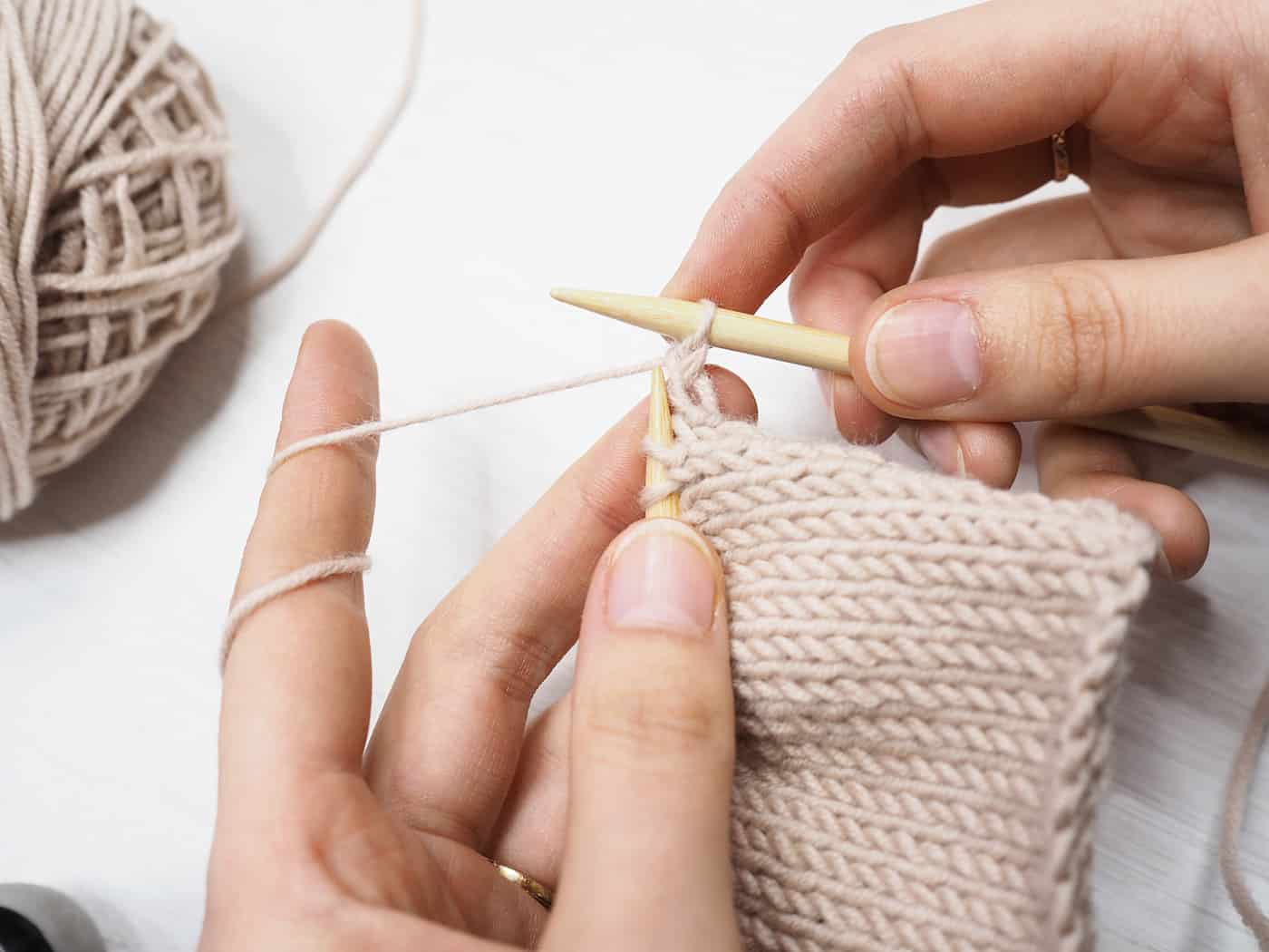 Schne Stricken Maschen Abketten Bild