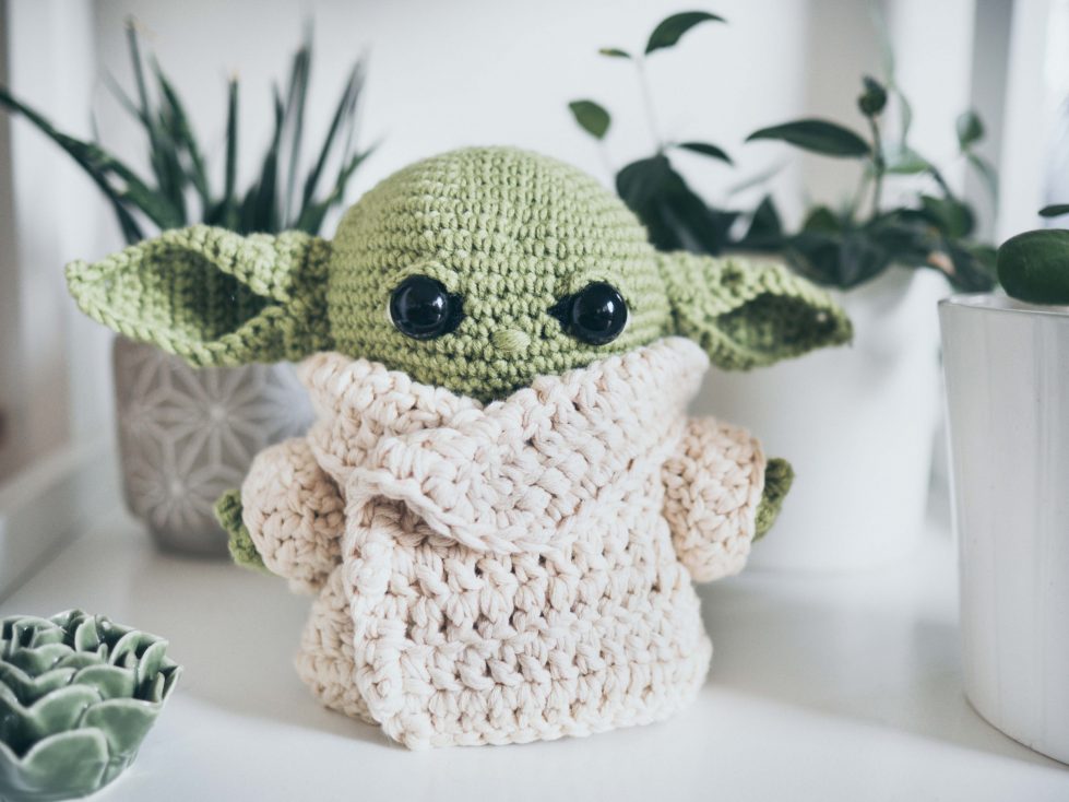 DIY Baby Yoda häkeln - kostenlose Anleitung - Yeah Handmade